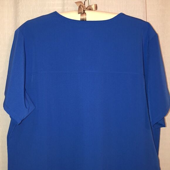 Jockey XL Classic Fit Collection 4 Pocket Solid Royal Blue Scrub Top - Picture 6 of 14